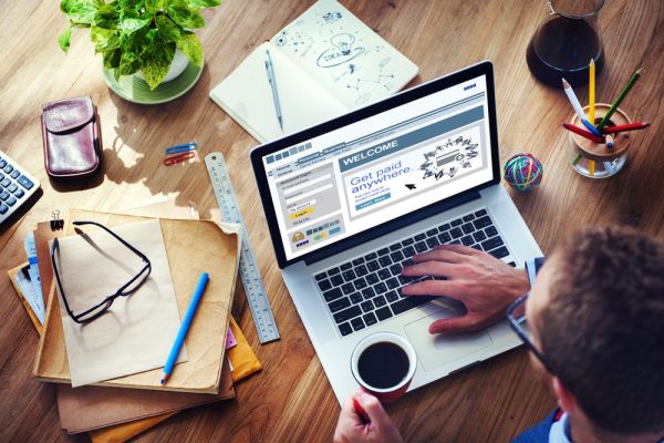 How Online Banking Makes Managing Money Easier